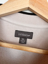 Load image into Gallery viewer, Deer Embroidered Sweatshirt (XL)