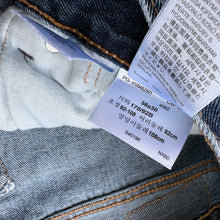 Load image into Gallery viewer, Levi’s 550 W36 L30