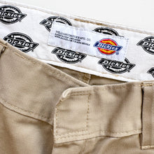 Load image into Gallery viewer, Dickies Shorts W34