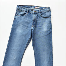 Load image into Gallery viewer, Wrangler Jeans W31 L30