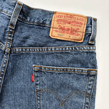 Load image into Gallery viewer, 90s Levi’s 550 Denim Shorts W30