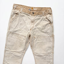 Load image into Gallery viewer, Distressed Carhartt Jeans W36 L32