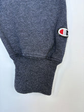 Load image into Gallery viewer, Champion Sweatshirt (M)