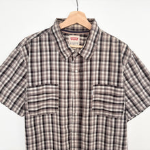 Load image into Gallery viewer, Levi’s Check Shirt (XL)