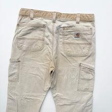 Load image into Gallery viewer, Distressed Carhartt Jeans W36 L32