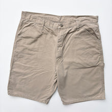 Load image into Gallery viewer, Wrangler Carpenter Shorts W36