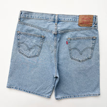 Load image into Gallery viewer, Levis 550 Denim Shorts W36