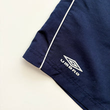 Load image into Gallery viewer, 00s Umbro Shorts (M)