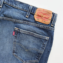 Load image into Gallery viewer, Levis 569 Denim Shorts W42