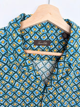 Load image into Gallery viewer, 90s Crazy Print Shirt (L)
