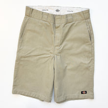 Load image into Gallery viewer, Dickies Shorts W32