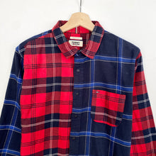 Load image into Gallery viewer, Tommy Hilfiger Flannel Shirt (L)