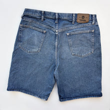 Load image into Gallery viewer, Wrangler Denim Shorts W38