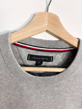 Load image into Gallery viewer, Tommy Hilfiger Jumper (XL)