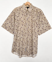 Load image into Gallery viewer, 90s Crazy Print Shirt (M)