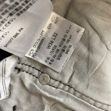 Load image into Gallery viewer, Levis 511 Shorts W36