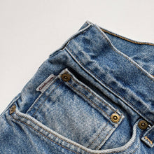 Load image into Gallery viewer, Distressed 90s Carhartt Jeans W32 L30