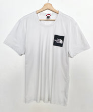 Load image into Gallery viewer, The North Face T-shirt (XL)