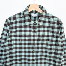 Load image into Gallery viewer, Women’s Carhartt Check Shirt (M)