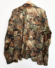 Load image into Gallery viewer, Camo Jacket (M)