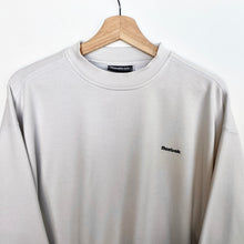 Load image into Gallery viewer, 00s Reebok Sweatshirt (M)