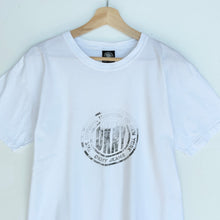 Load image into Gallery viewer, DKNY T-shirt (M)