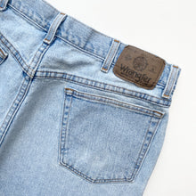 Load image into Gallery viewer, 90s Wrangler Denim Shorts W34