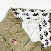 Load image into Gallery viewer, Dickies W34 L33
