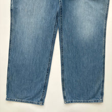 Load image into Gallery viewer, Old Navy Carpenter Jeans W34 L32