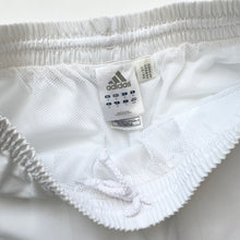 Load image into Gallery viewer, 00s Adidas Shorts (M)