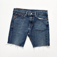 Load image into Gallery viewer, Levi’s 511 Deim Shorts W32