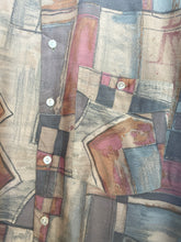 Load image into Gallery viewer, 90s Crazy Print Shirt (L)