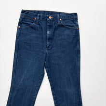 Load image into Gallery viewer, Wrangler Jeans W32 L36