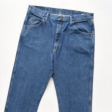 Load image into Gallery viewer, Wrangler Jeans W36 L32