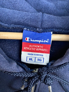 Champion Hoodie (XL)