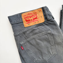 Load image into Gallery viewer, Levi’s 501 W32 L30