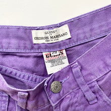 Load image into Gallery viewer, 90s Guess Denim Shorts W28