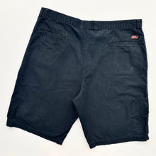 Load image into Gallery viewer, Dickies Shorts W38