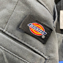 Load image into Gallery viewer, Dickies W28 L30