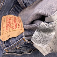 Load image into Gallery viewer, Levi’s 501 W30 L28