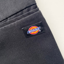 Load image into Gallery viewer, Dickies Shorts W38