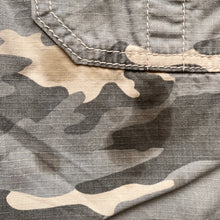Load image into Gallery viewer, Women’s Carhartt Camo Shorts W36