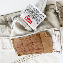 Load image into Gallery viewer, 90s Levi’s 501 W36 L32