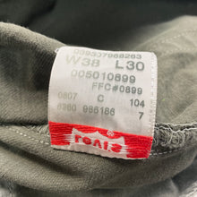Load image into Gallery viewer, Levi’s 501 W38 L30