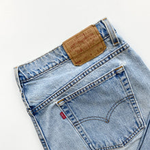 Load image into Gallery viewer, 90s Levi’s 550 W38 L31