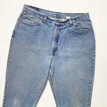 Load image into Gallery viewer, 90s Levi’s 550 W36 L31
