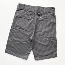 Load image into Gallery viewer, Dickies Shorts W32