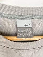 Load image into Gallery viewer, 00s Women’s Nike Sweatshirt (M)