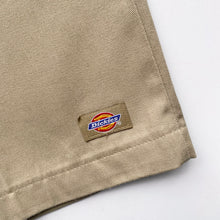 Load image into Gallery viewer, Dickies Shorts W32