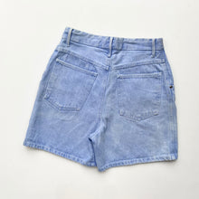 Load image into Gallery viewer, 90s Denim Shorts W26